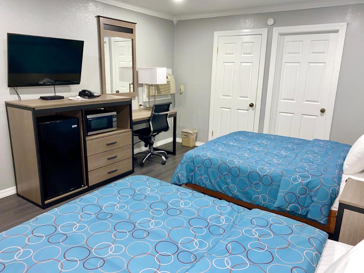 | Budget Host Inn