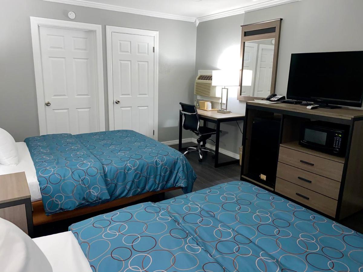 | Budget Host Inn