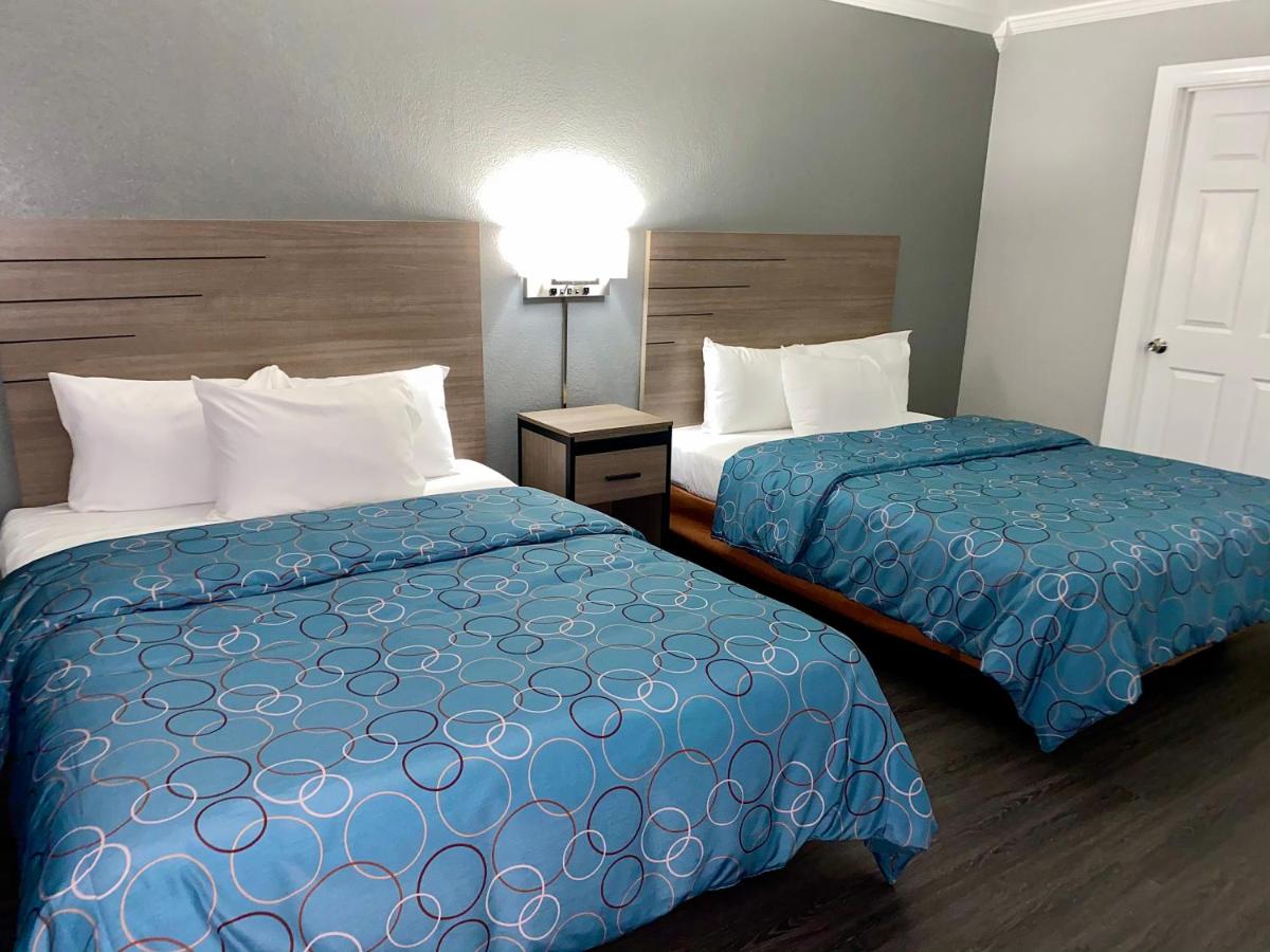 | Budget Host Inn