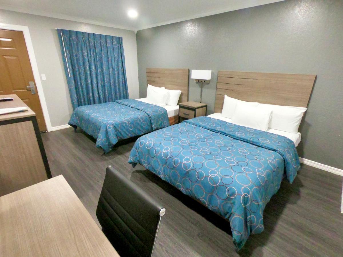 | Budget Host Inn