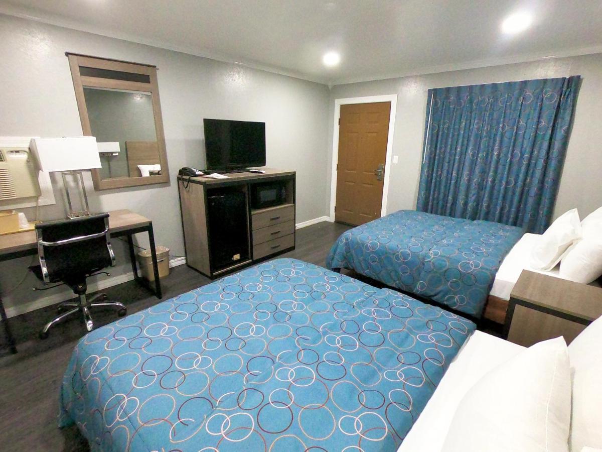 | Budget Host Inn
