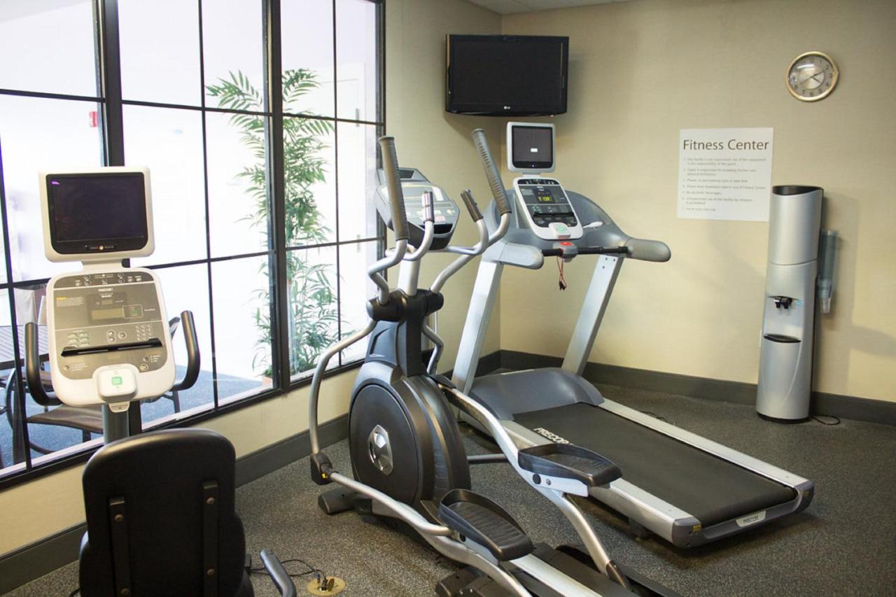 | Holiday Inn Express West Jefferson, an IHG Hotel