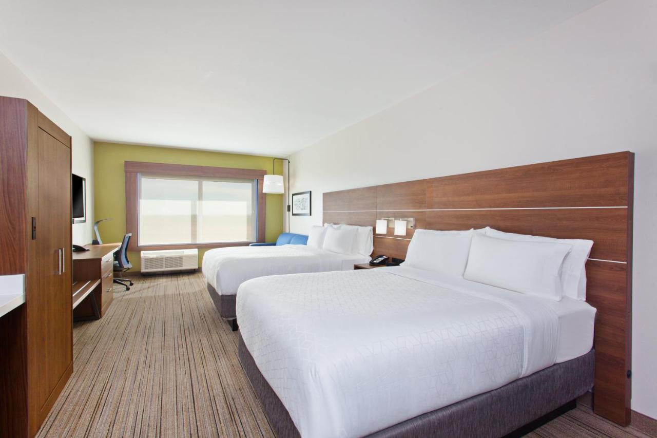 | Holiday Inn Express & Suites - Moses Lake, an IHG Hotel
