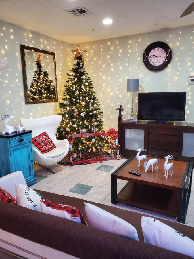 | Houston Inn and Suites
