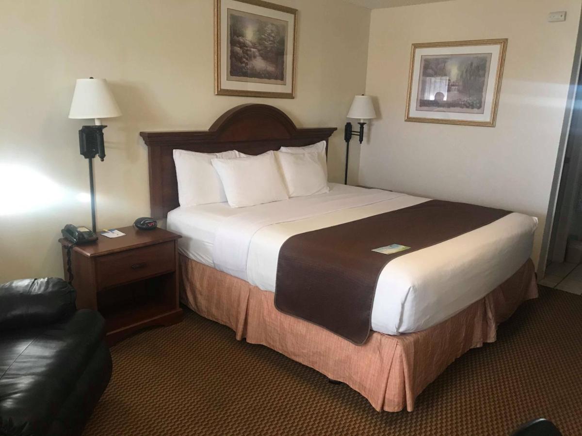 | Days Inn by Wyndham Abilene