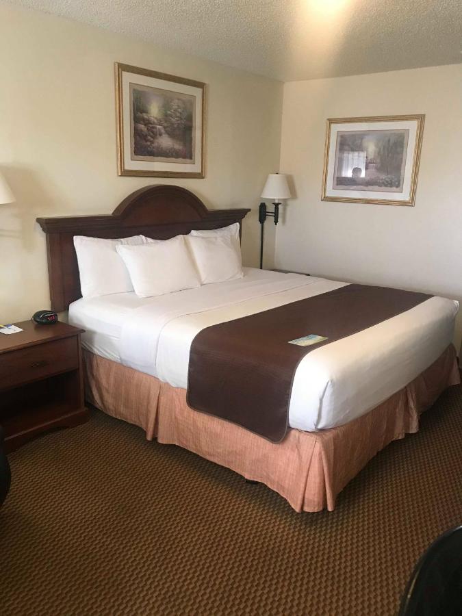 | Days Inn by Wyndham Abilene