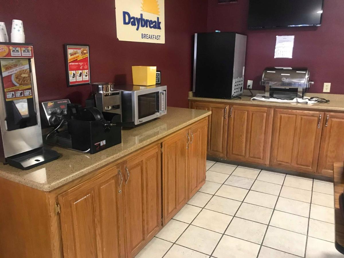 | Days Inn by Wyndham Abilene
