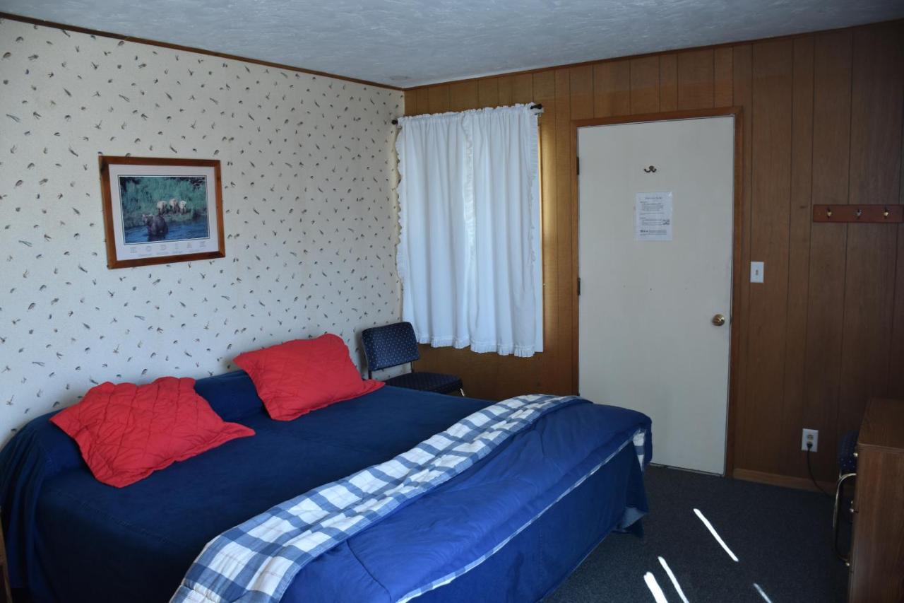 | Zachar Bay Lodge