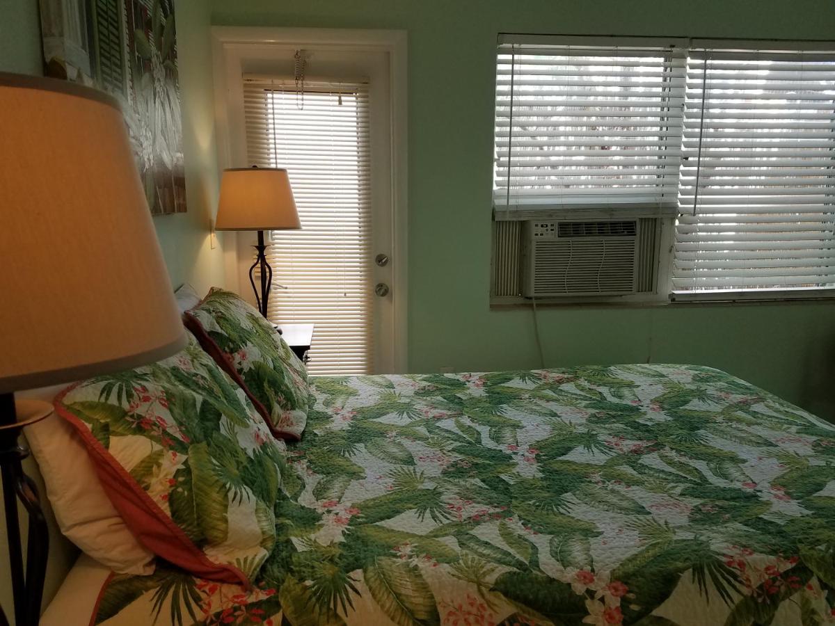  | Alexander Palms Court - 2 Blocks to Duval Street