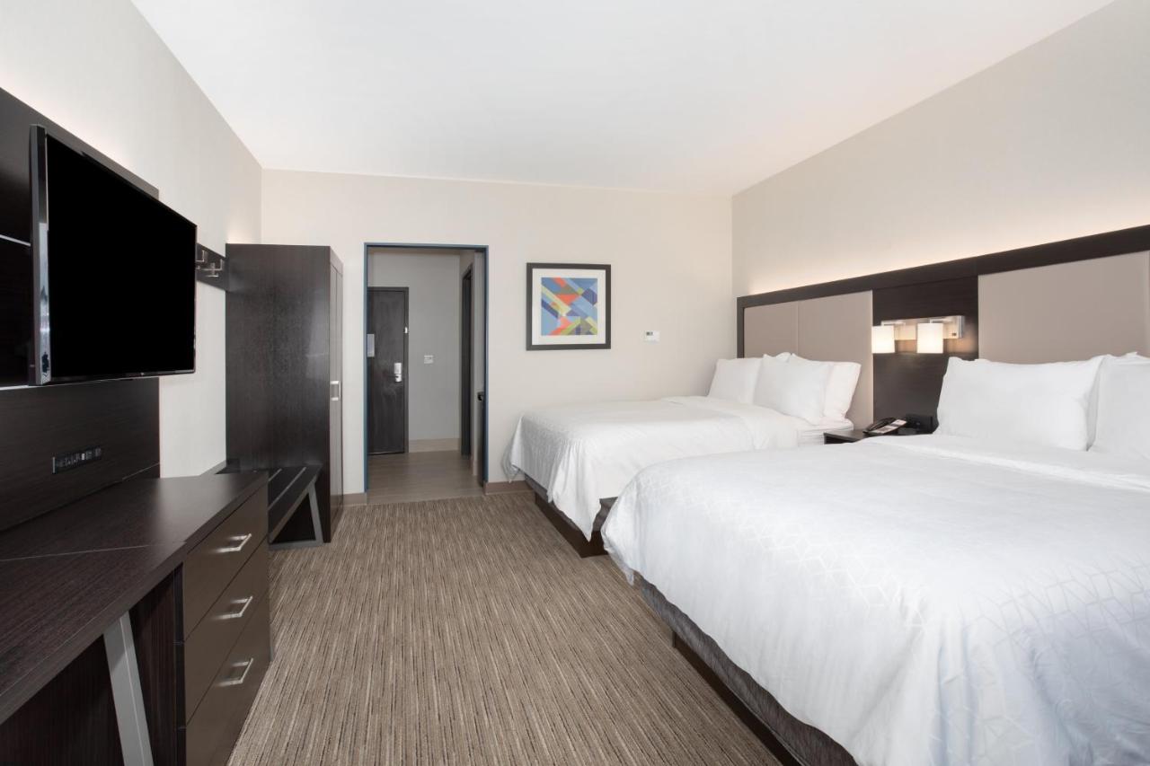Queen Room with Two Queen Beds - Non-Smoking at Holiday Inn Express & Suites Ely by IHG