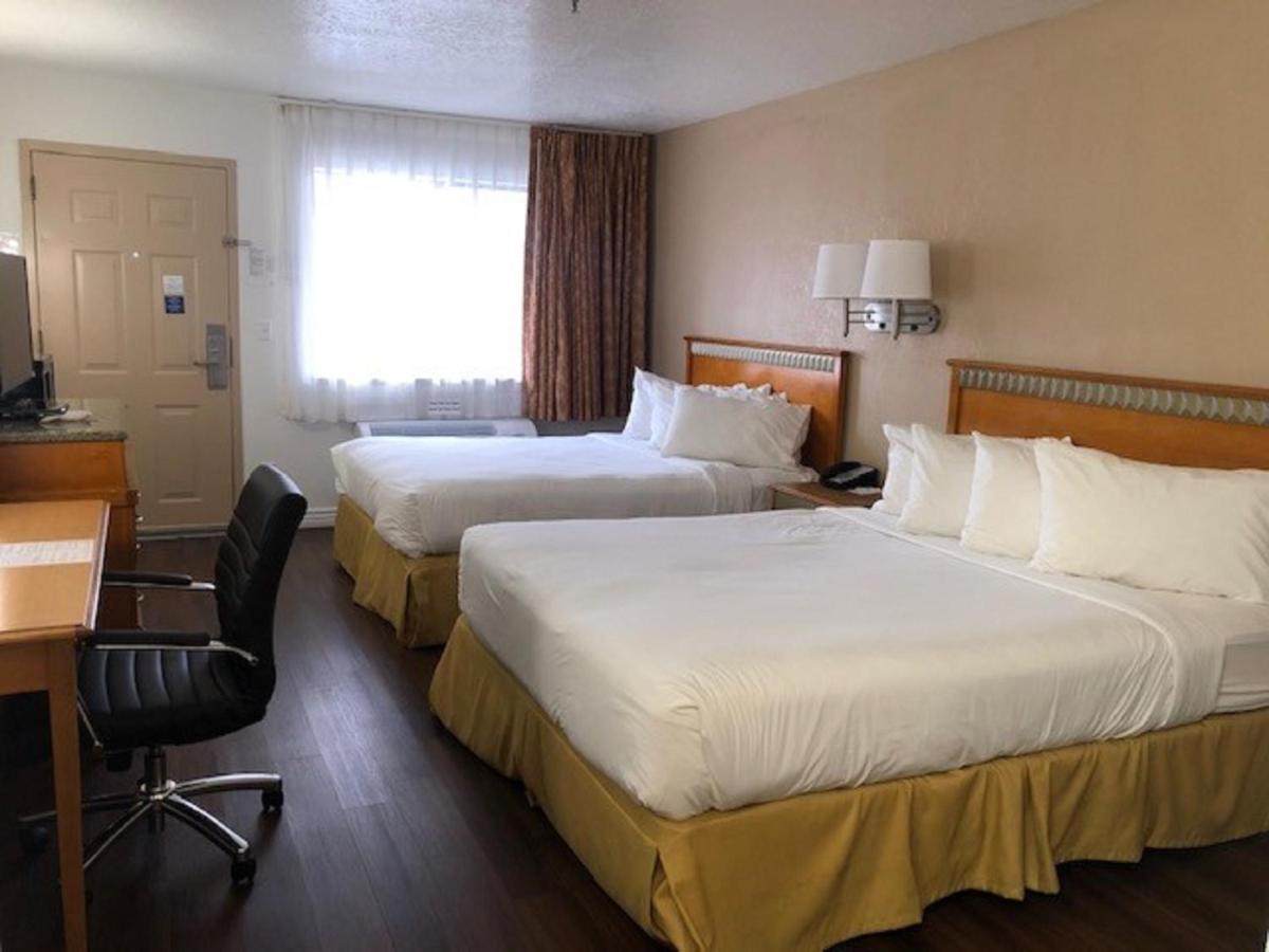 | SureStay Plus Hotel by Best Western Albuquerque I-40 Eubank