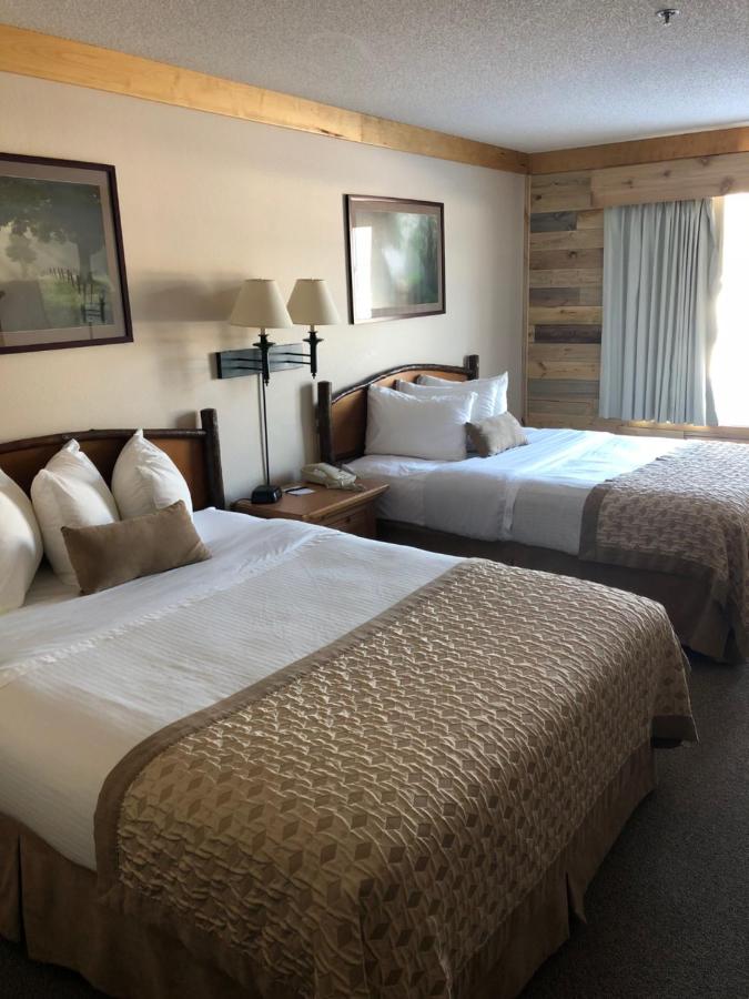 | Flat Creek Lodge
