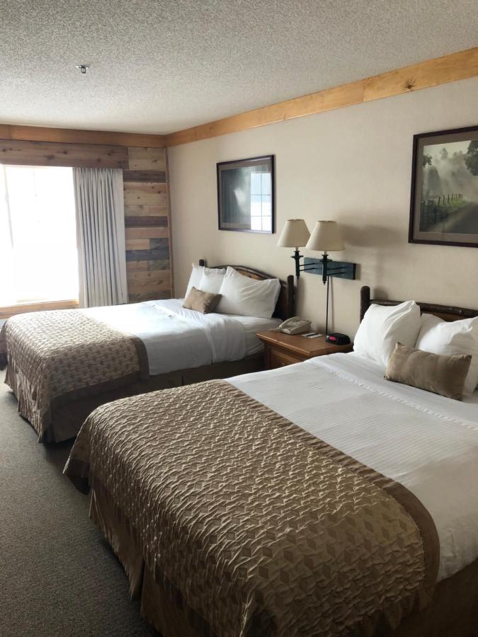 | Flat Creek Lodge