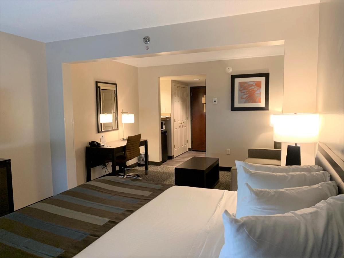 King Room - Non-Smoking at Wingate by Wyndham - Wilmington