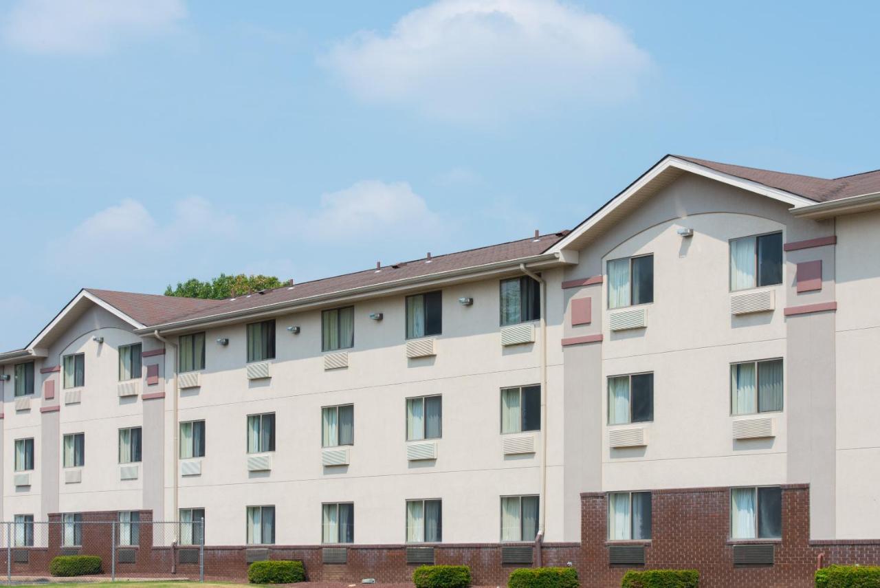  | Super 8 by Wyndham New Castle