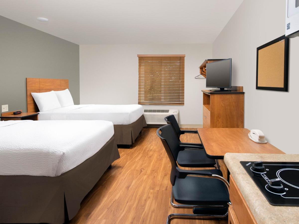| Extended Stay America Select Suites - Kansas City - Stadium