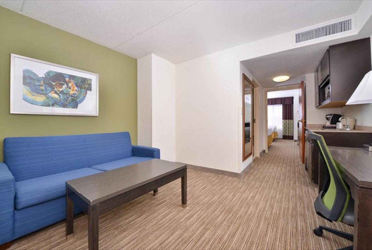 Queen Room - Disability Access at Holiday Inn Express Hotel & Suites Mooresville - Lake Norman by IHG