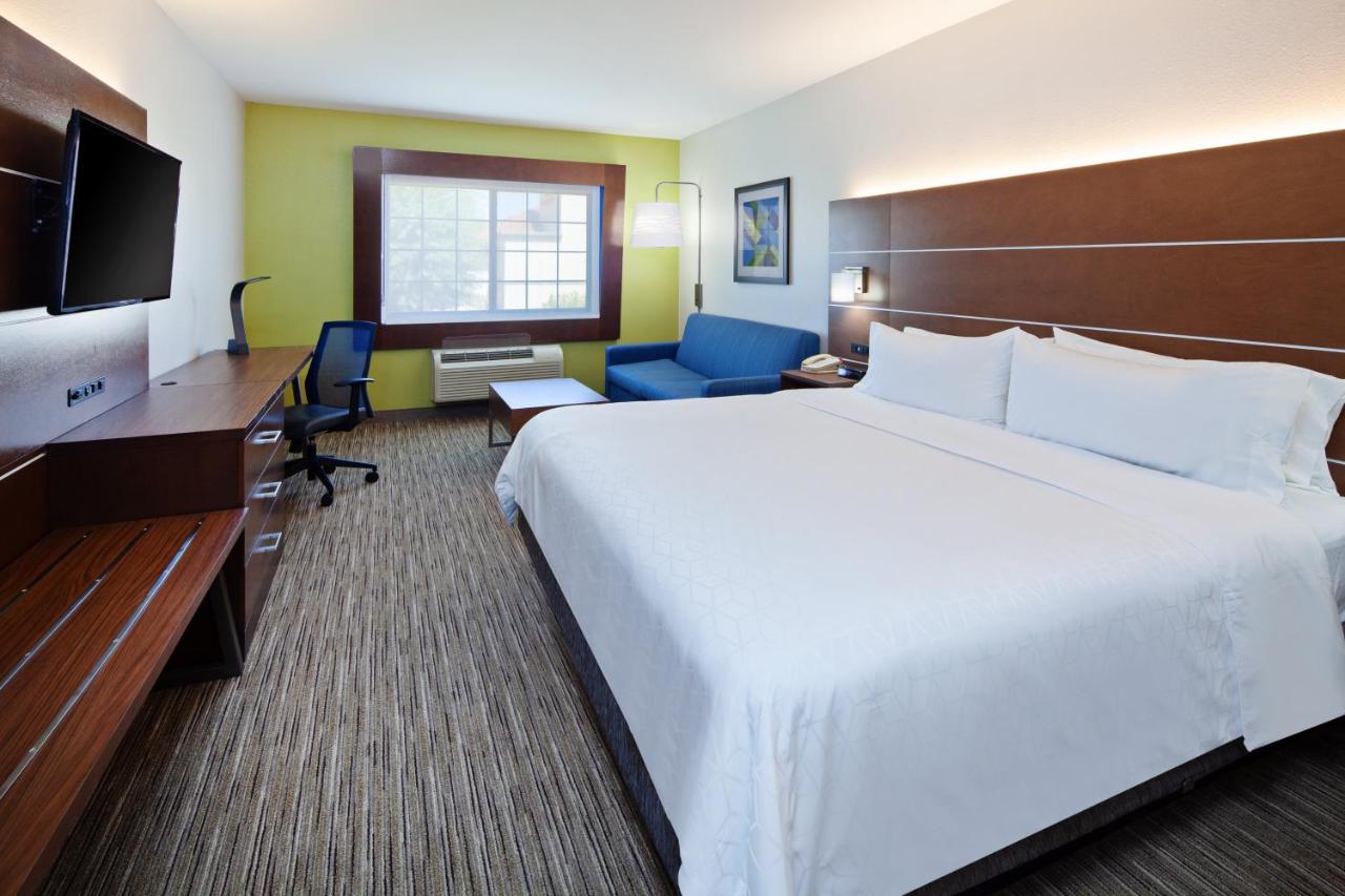  | Holiday Inn Express & Suites Rancho Mirage - Palm Spgs Area, an IHG Hotel