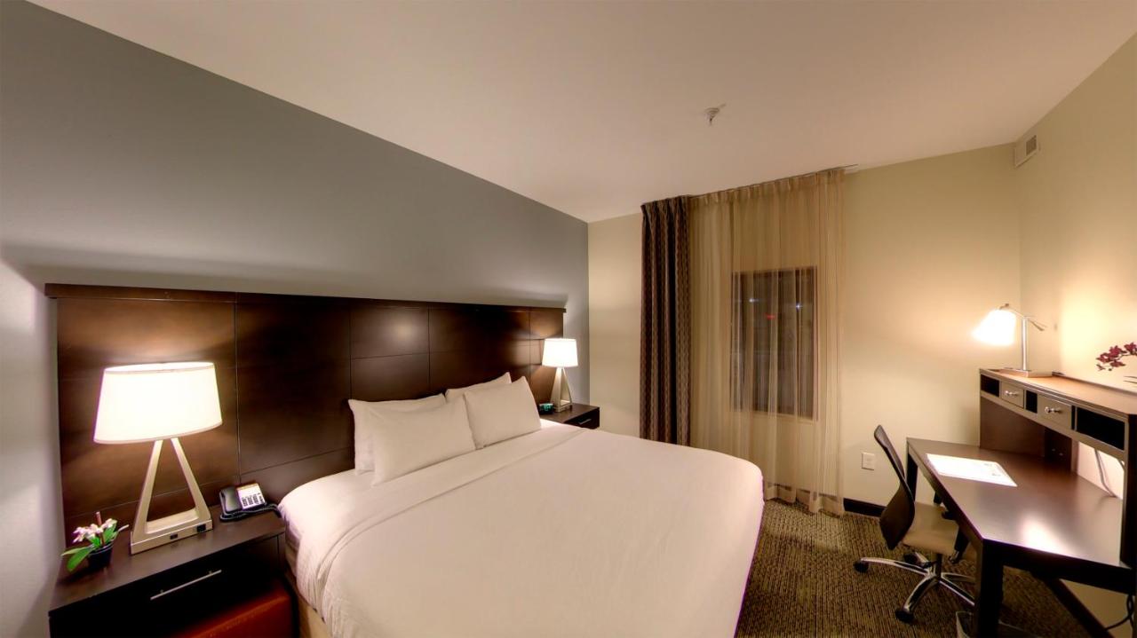 King Room - Hearing Access - Non-Smoking at Staybridge Suites Ann Arbor- Univ of Michigan by IHG