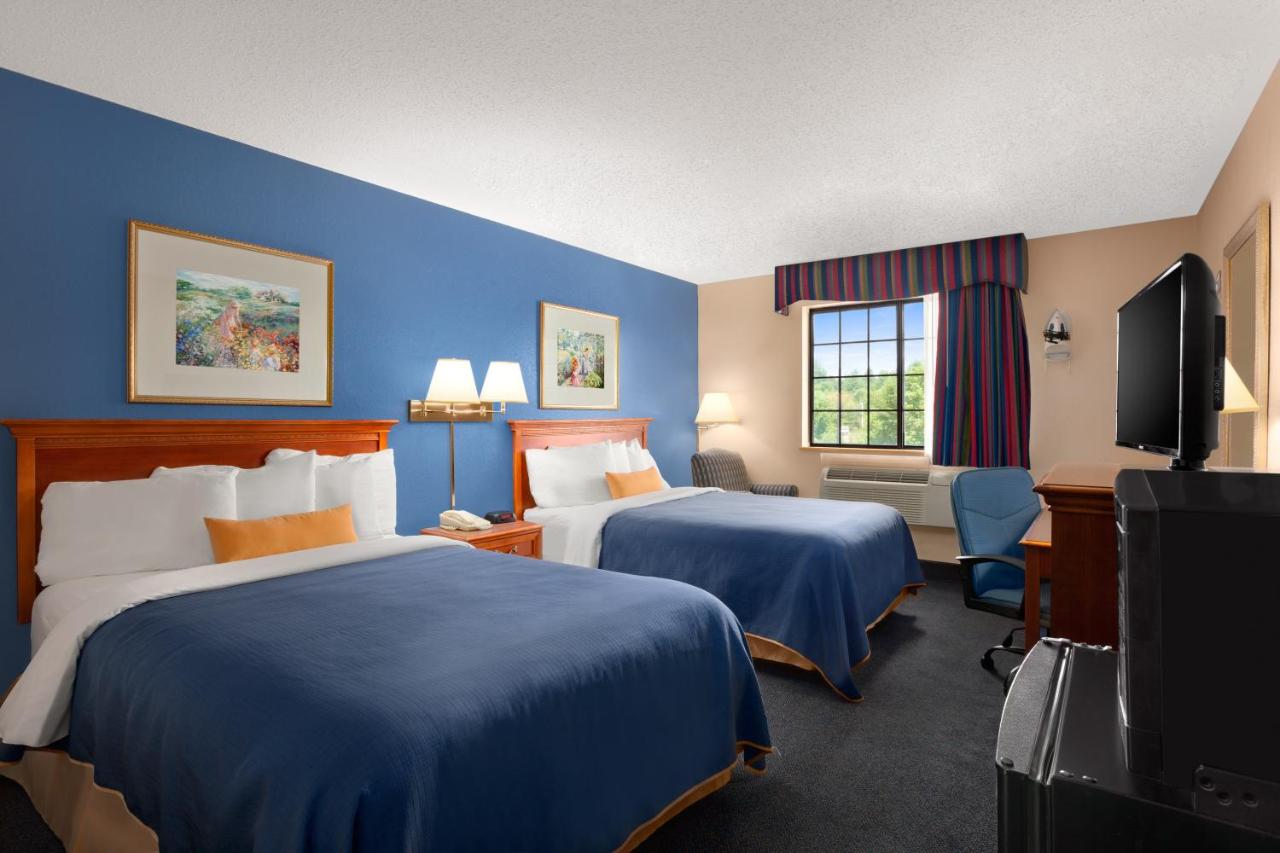 Double Room with Two Double Beds - Smoking at Days Inn by Wyndham Keene NH