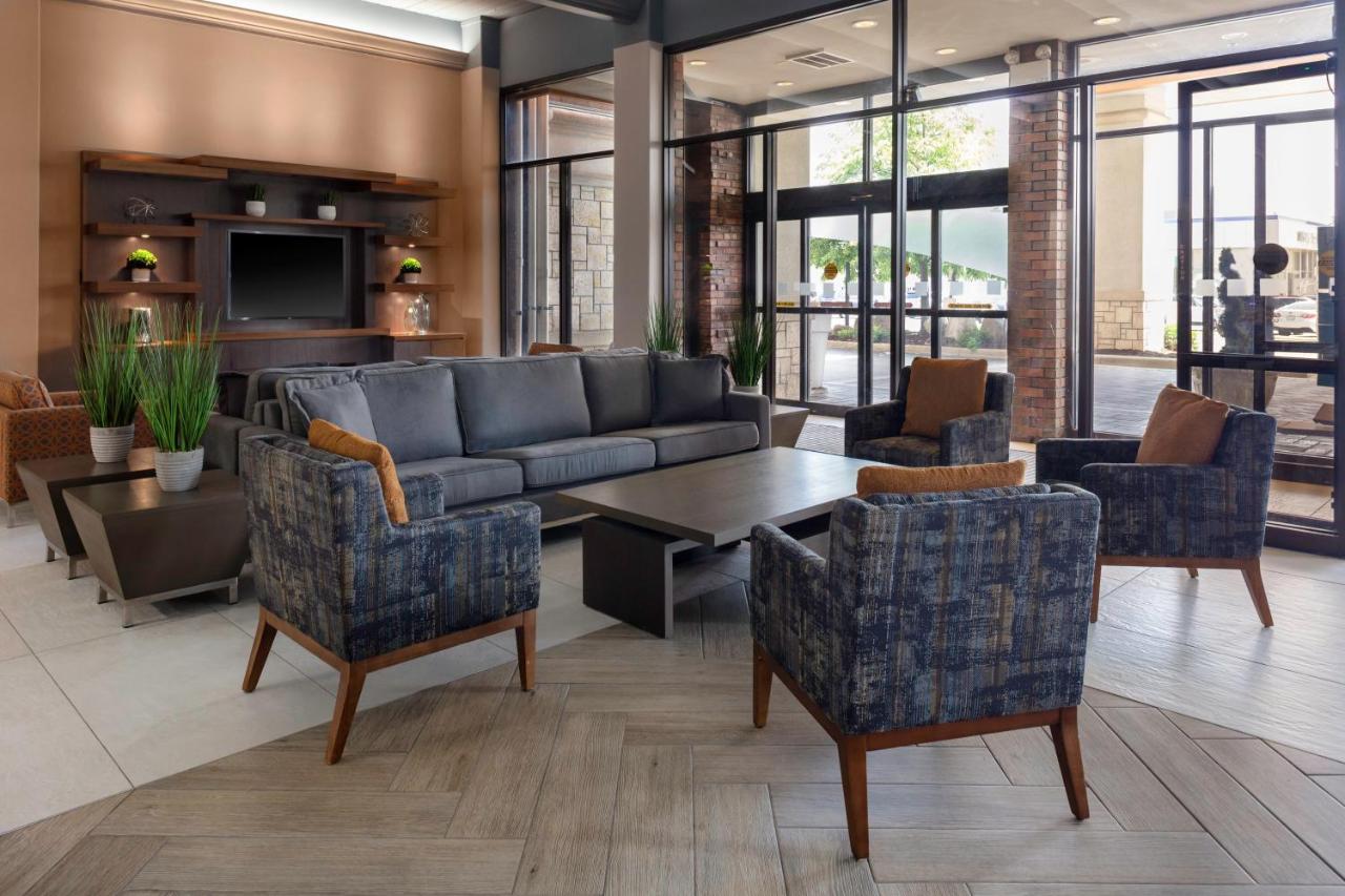 | Holiday Inn Chicago - Countryside/LaGrange, an IHG Hotel
