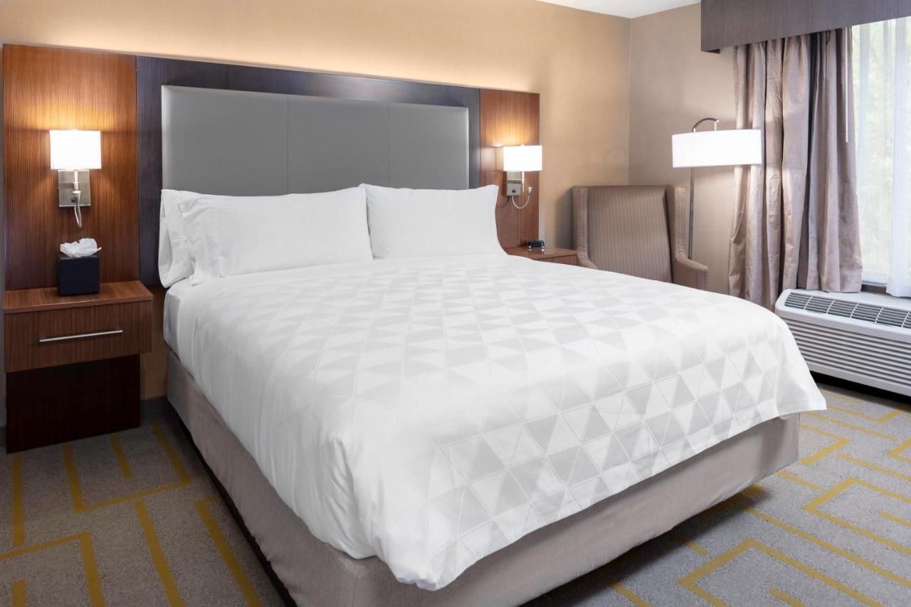 | Holiday Inn Chicago - Countryside/LaGrange, an IHG Hotel