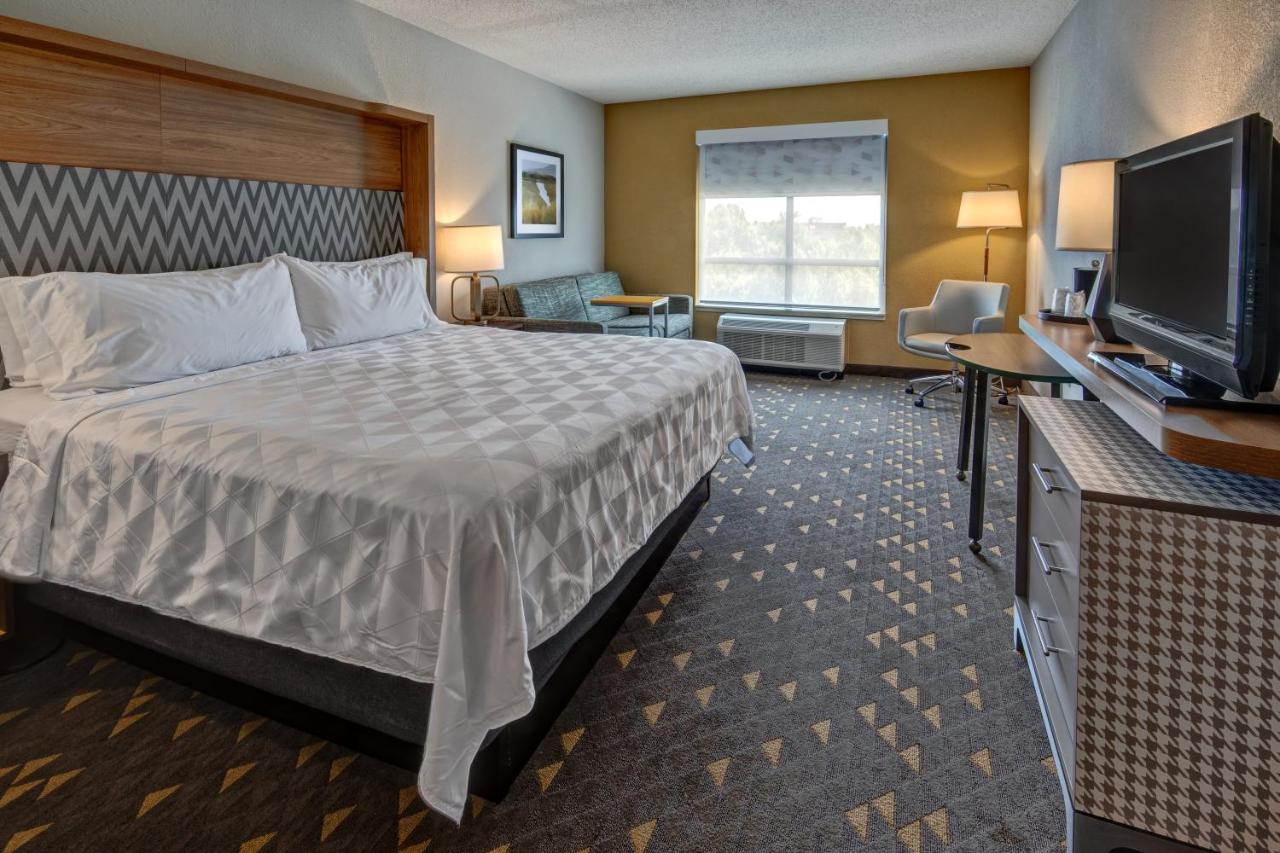 Standard Room at Holiday Inn Rocky Mount - US 64 by IHG