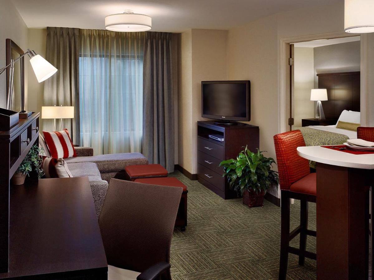 | Staybridge Suites - Pittsburgh-Cranberry Township, an IHG Hotel