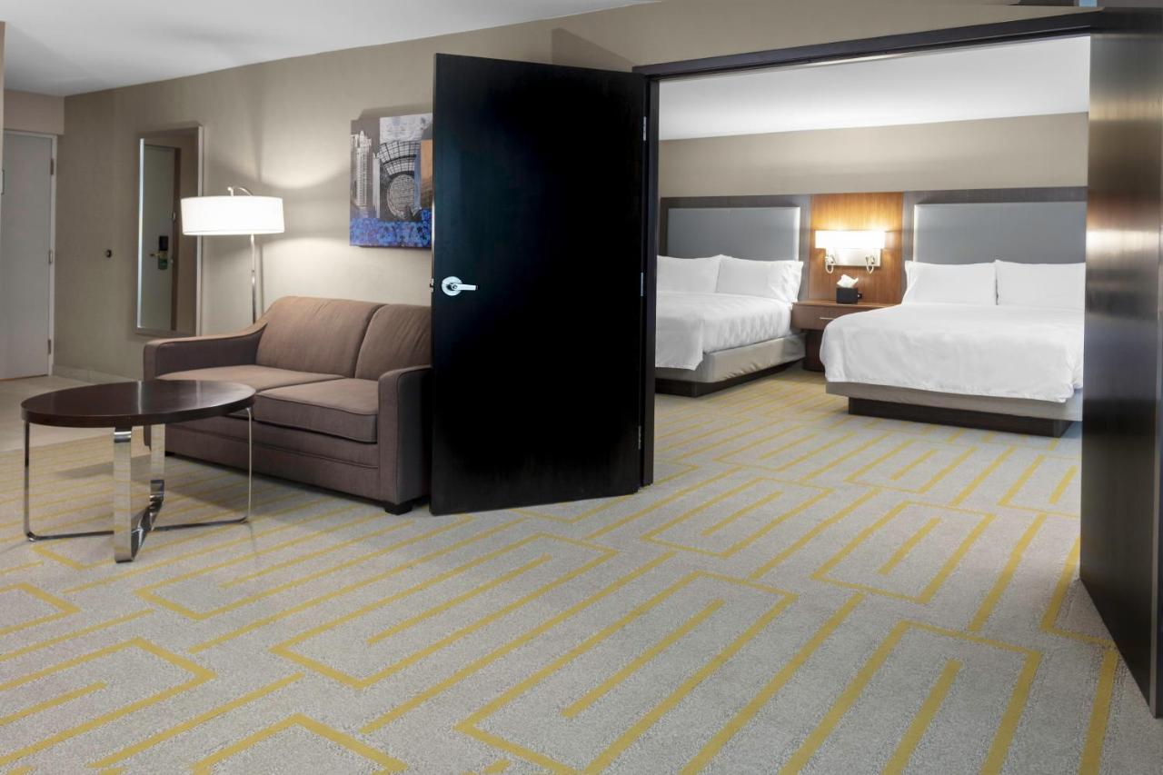 | Holiday Inn Chicago - Countryside/LaGrange, an IHG Hotel