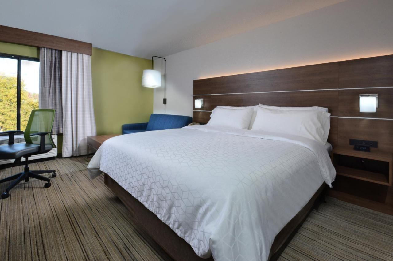 King Room at Holiday Inn Express Durham by IHG