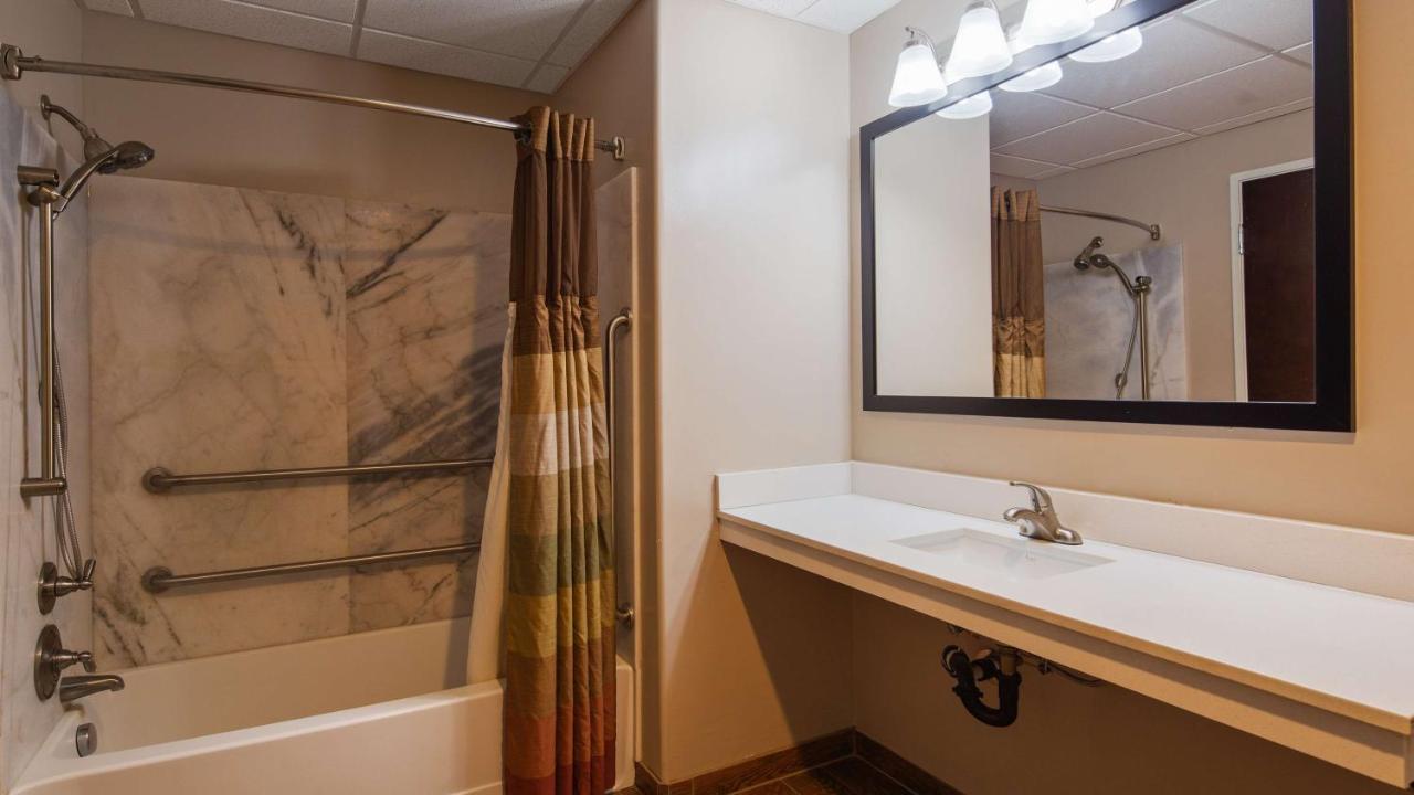 King Room - Disability Access at Best Western Plus Zion West Hotel
