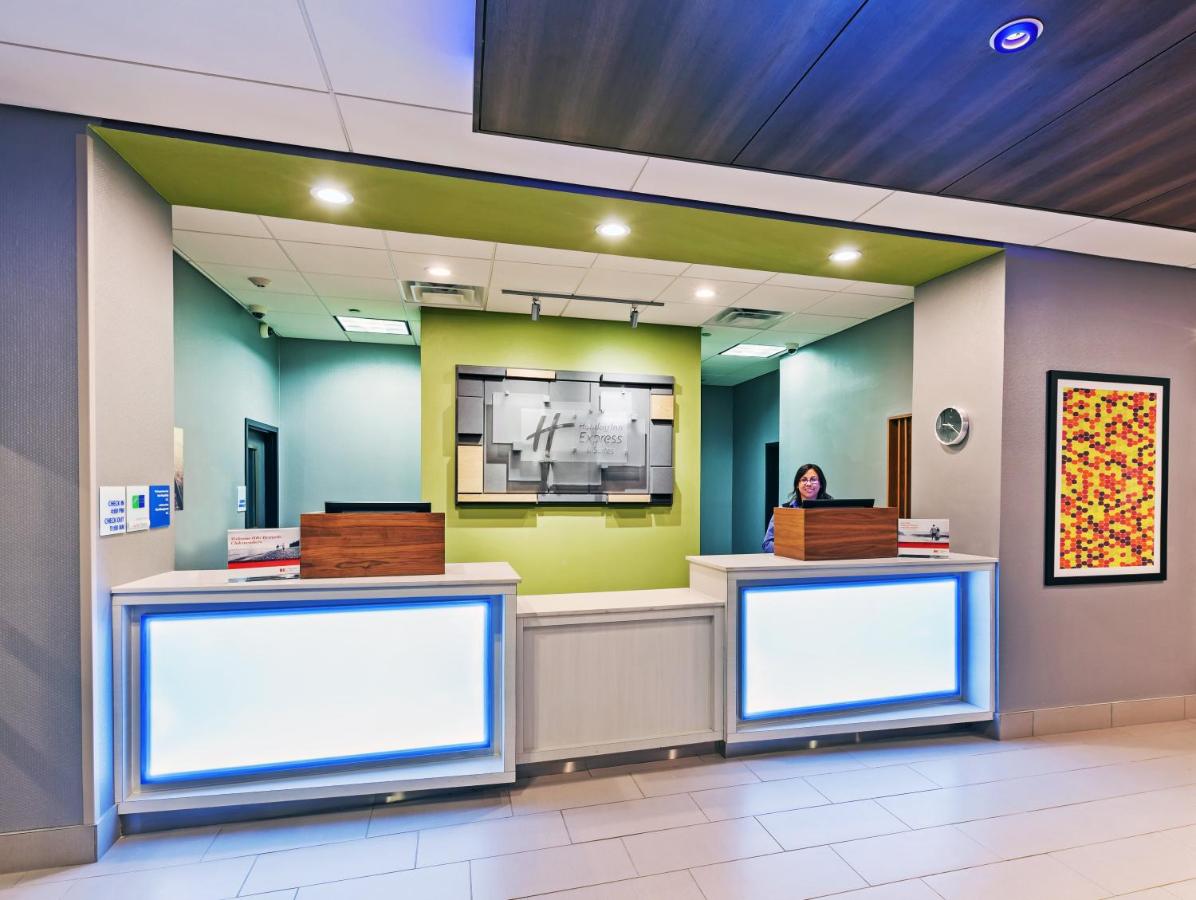 | Holiday Inn Express & Suites Perryton, an IHG Hotel