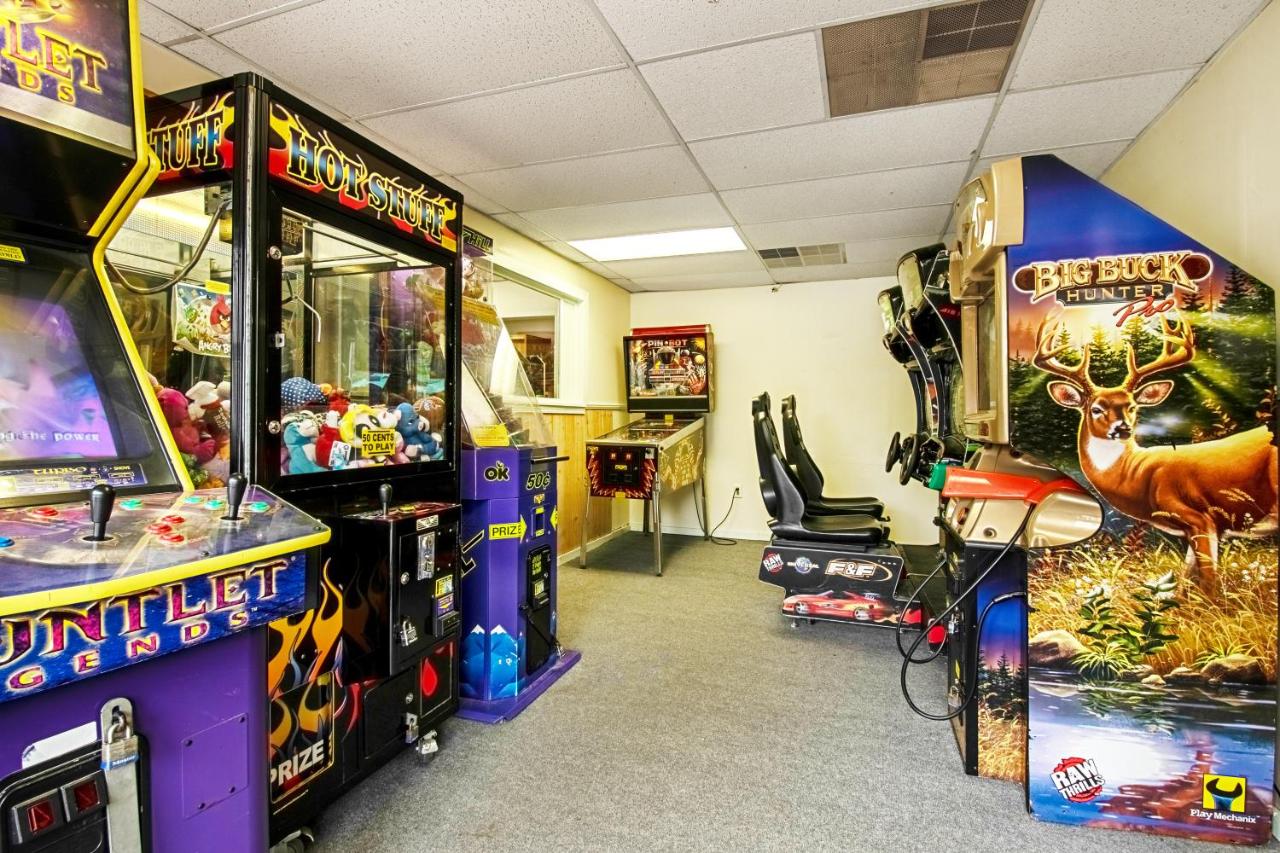 | Hershey Camping Resort Loft Park Model 7