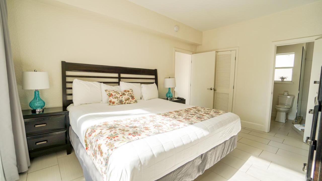 One-Bedroom Apartment at Soleado Hotel
