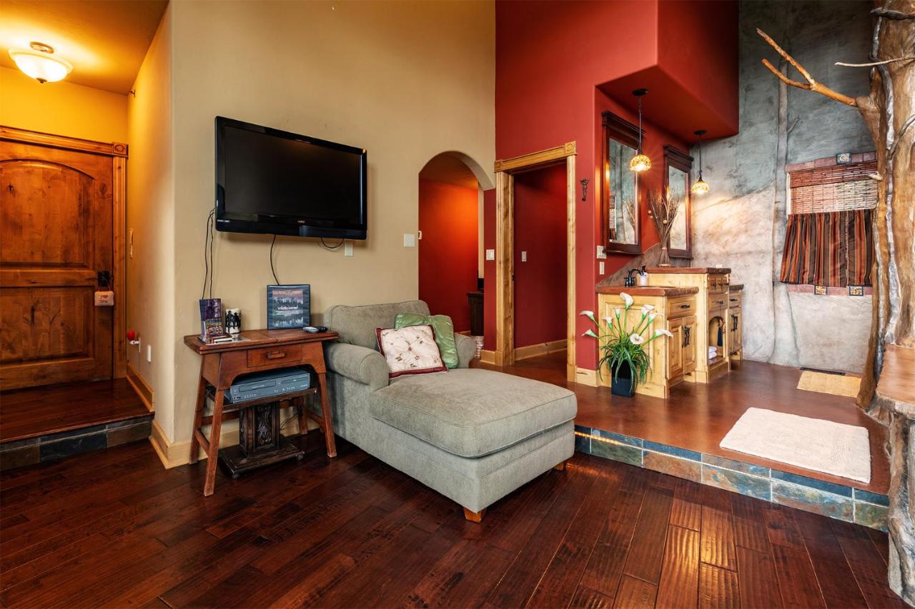 | Talus Rock Retreat
