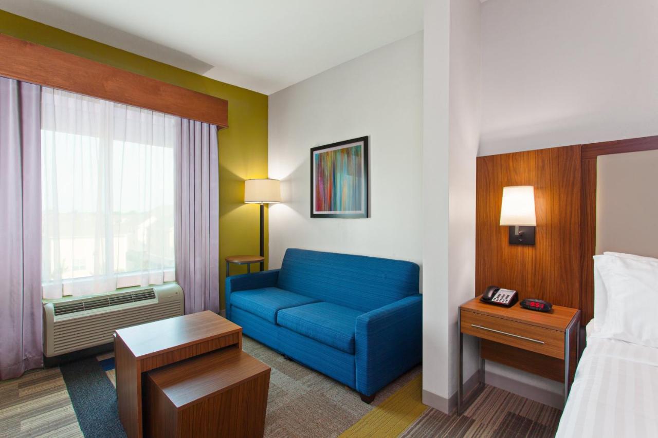 | Holiday Inn Express & Suites Houston NW - Hwy 290 Cypress, an IHG Hotel