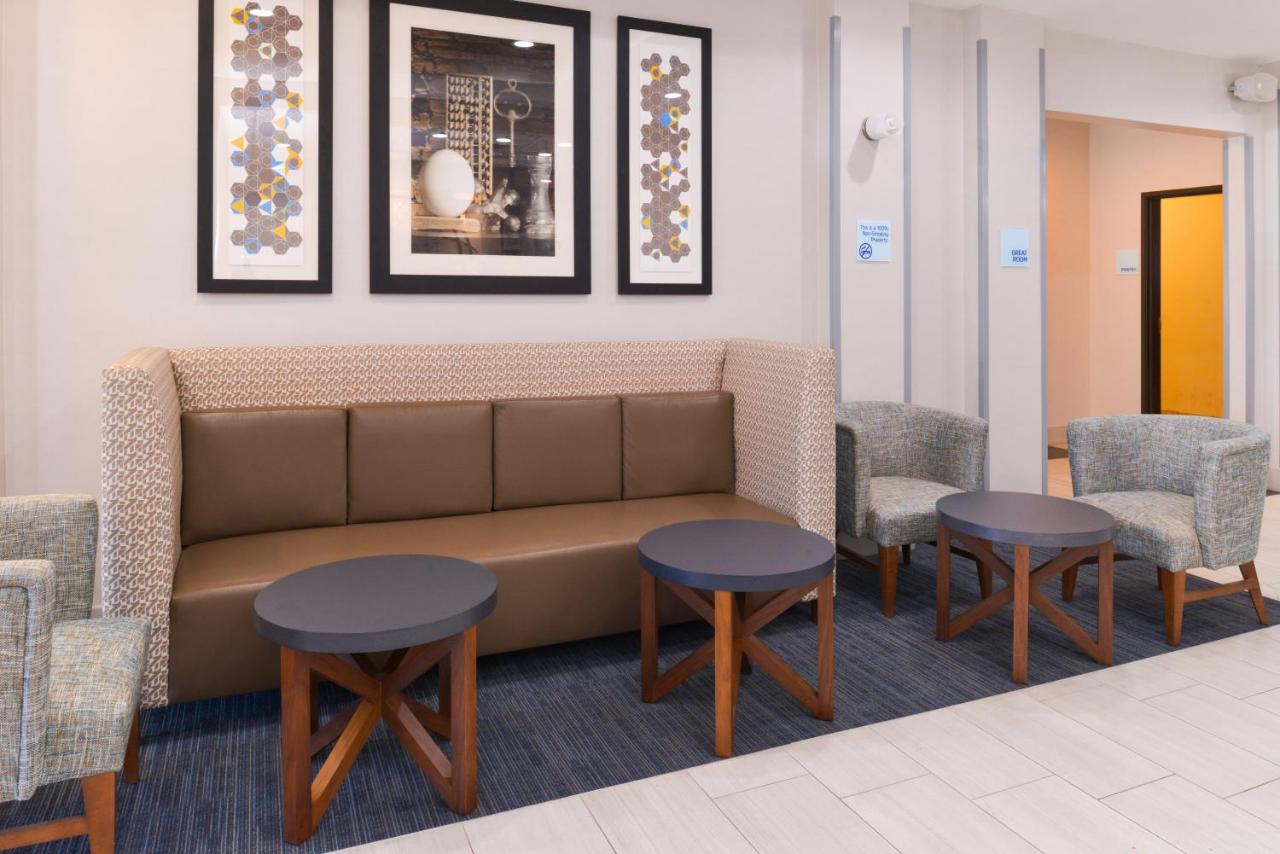 | Holiday Inn Express Hotel & Suites Abilene Mall South, an IHG Hotel