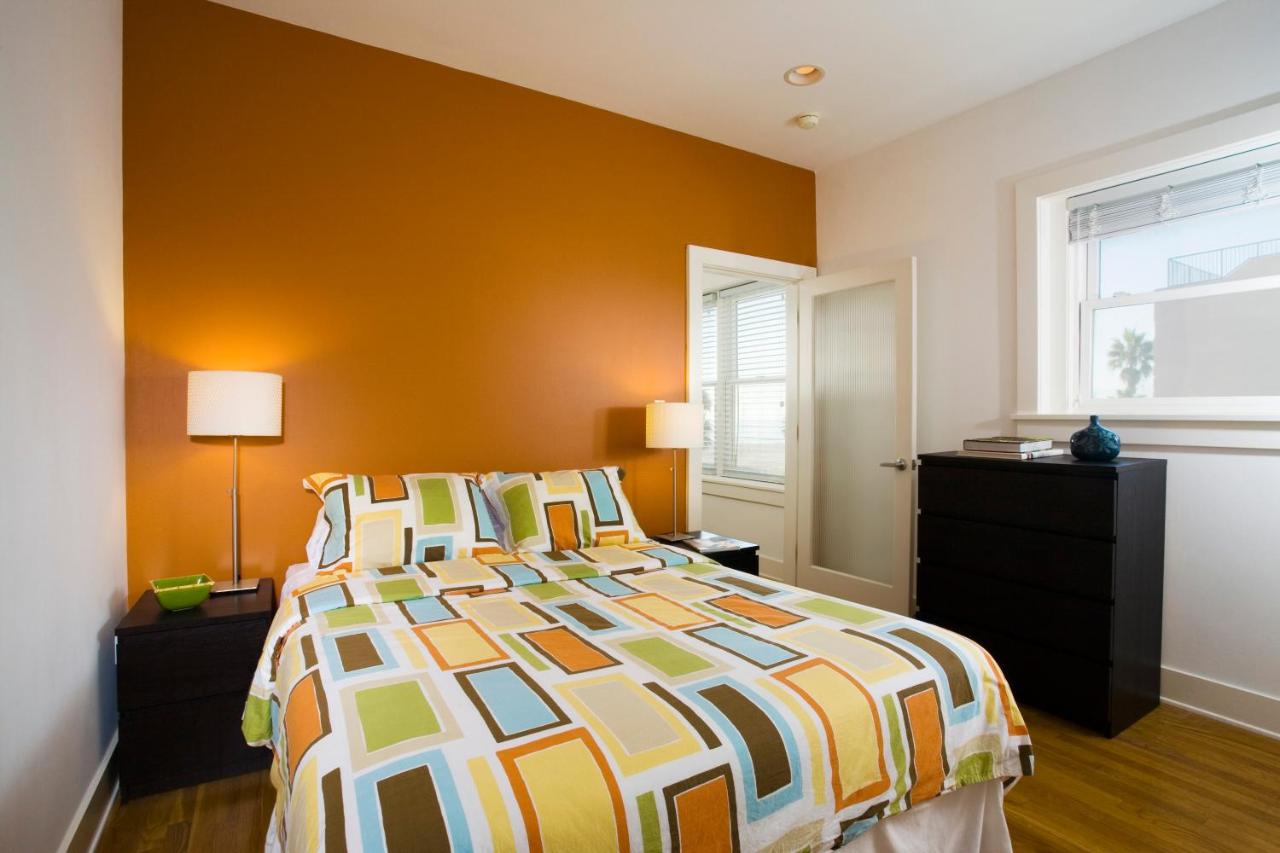 | Venice Suites