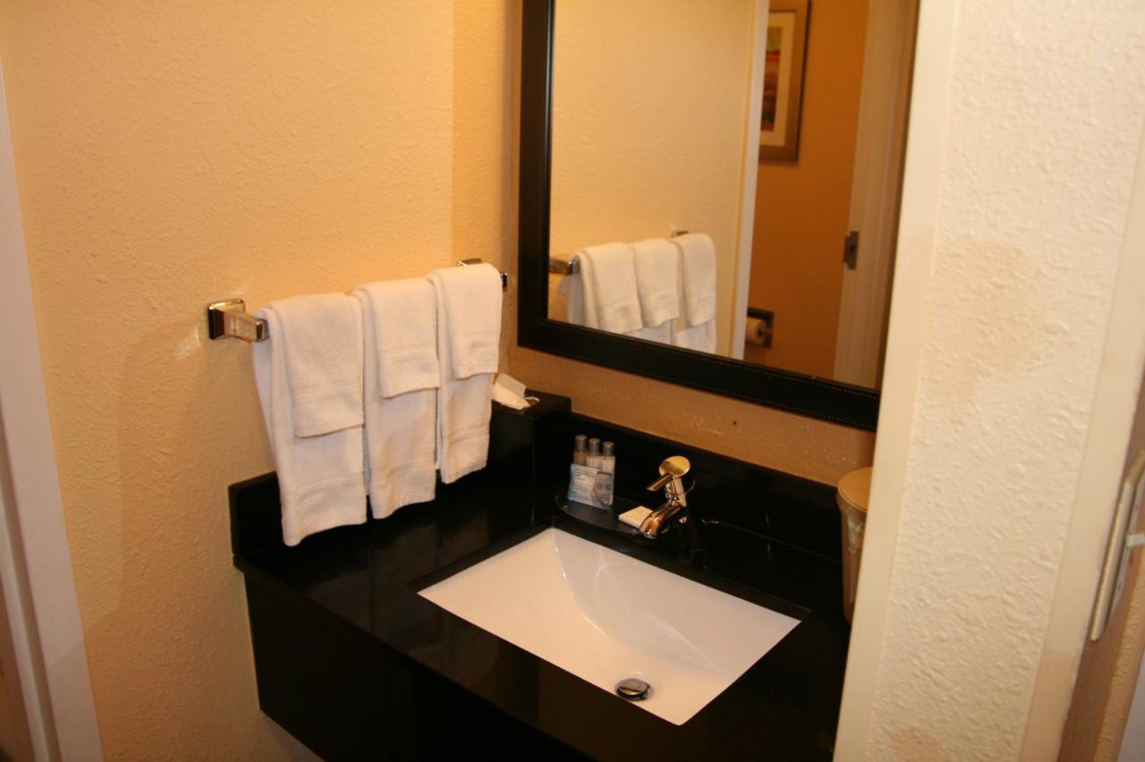 King Room at Okatie Hilton Head Hotel