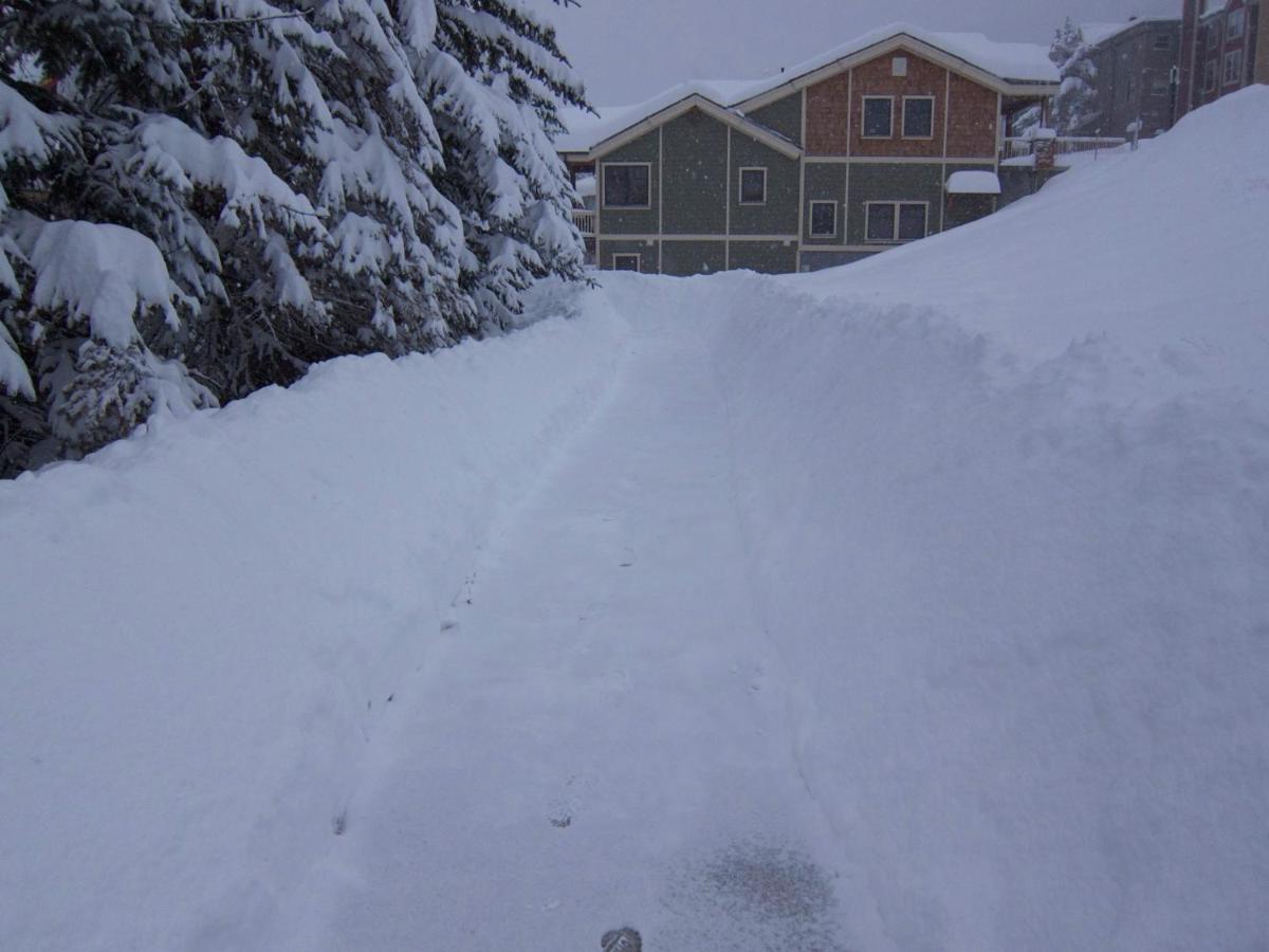 | Chateau Apres Lodge