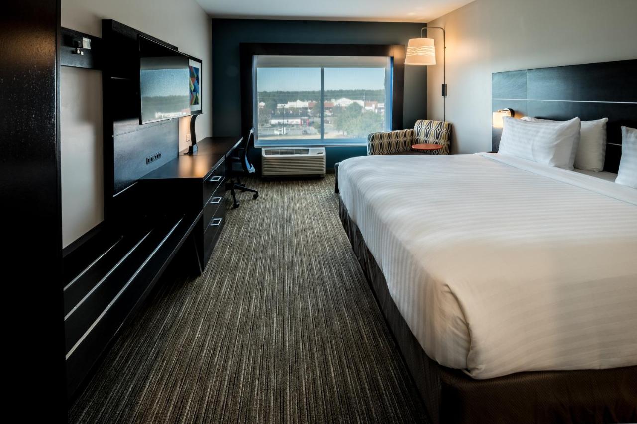 Executive King Room at Holiday Inn Express North Augusta by IHG