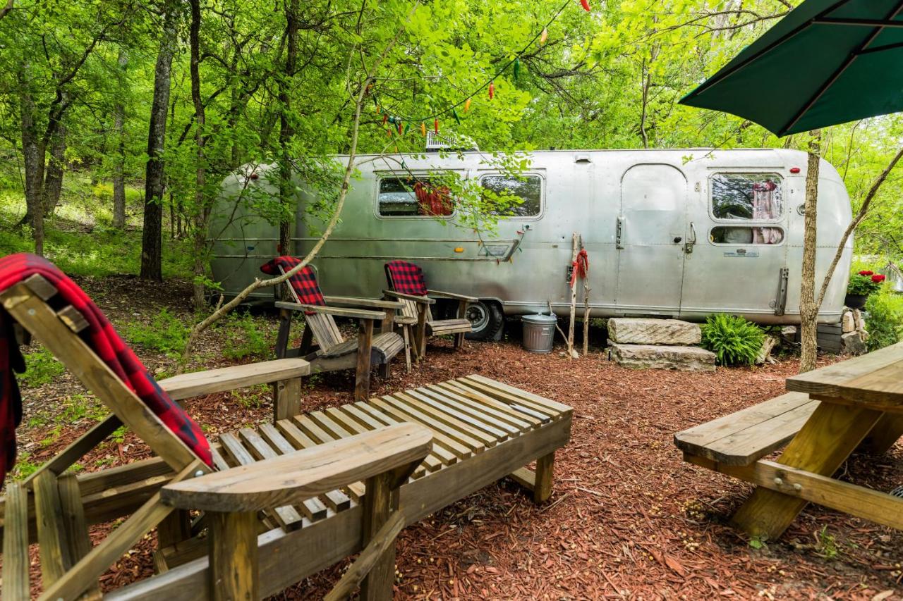  | Country Woods Inn
