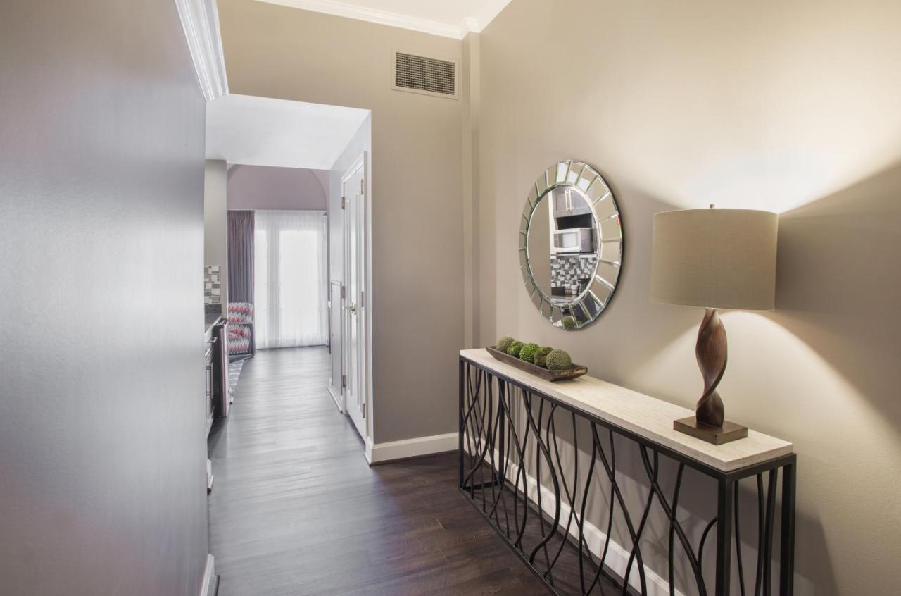 Premier King Flat at Magnolia Hotel Omaha