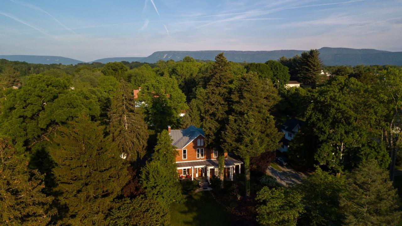 | South Court Inn