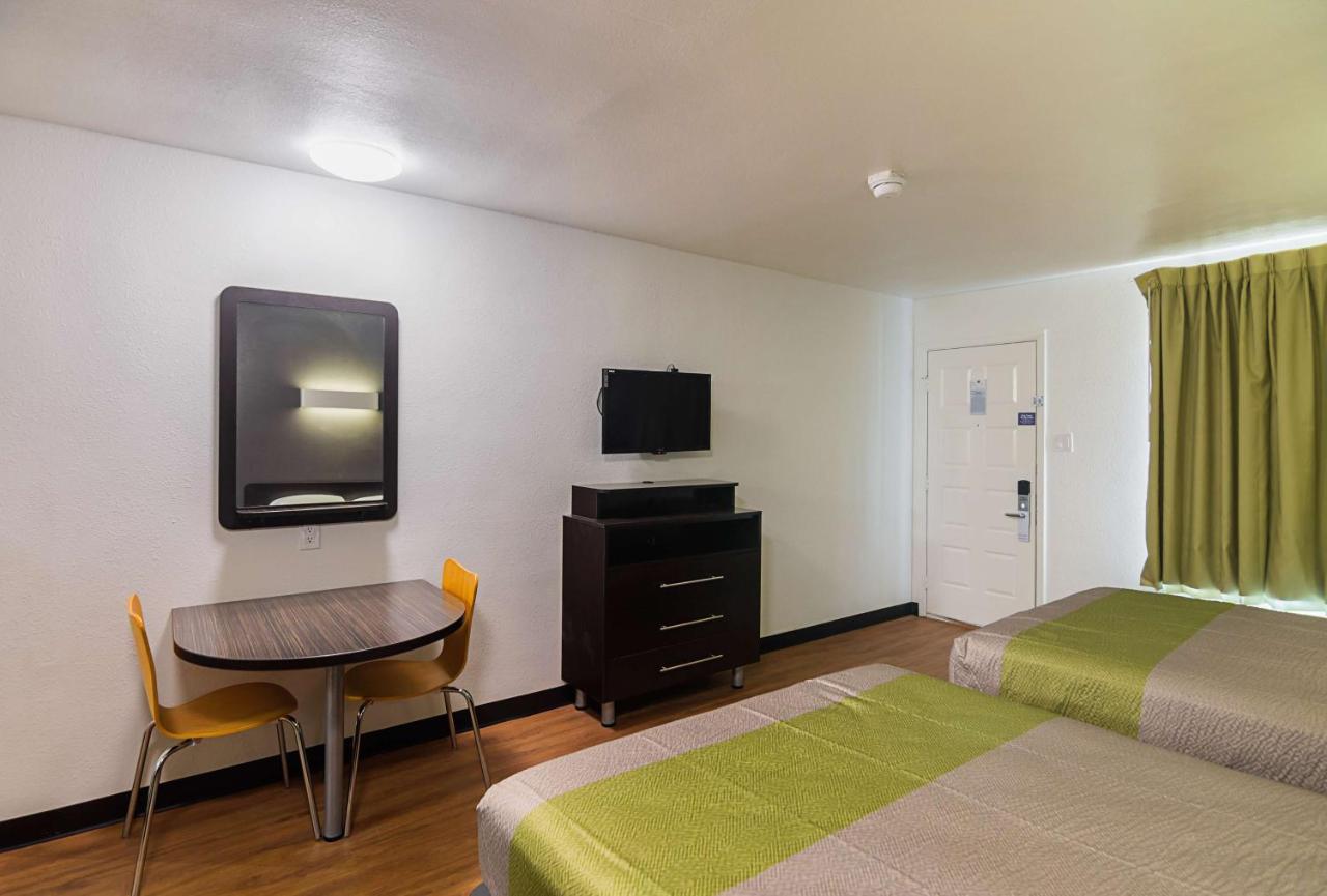 Deluxe Queen Room with Two Queen Beds - Smoking at Studio 6 Tyler, TX