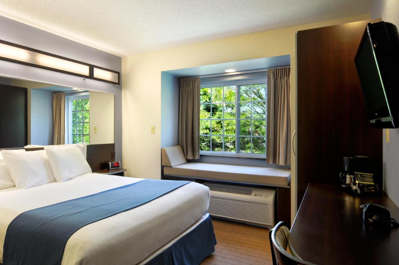 | Microtel Inn & Suites Bath