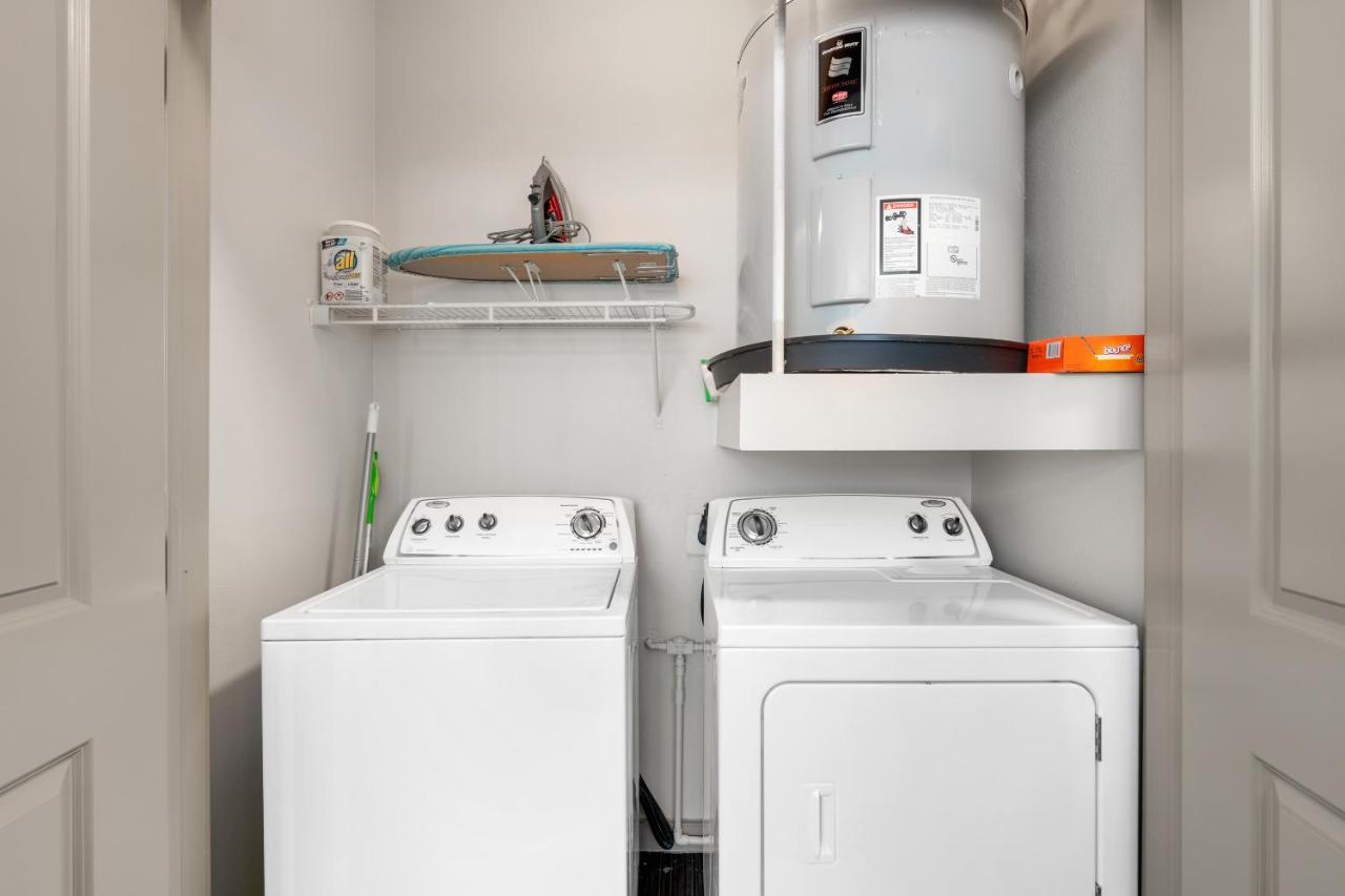 One-Bedroom Apartment (Self Check-in with Virtual Front Desk) at Kasa Highland Park Dallas