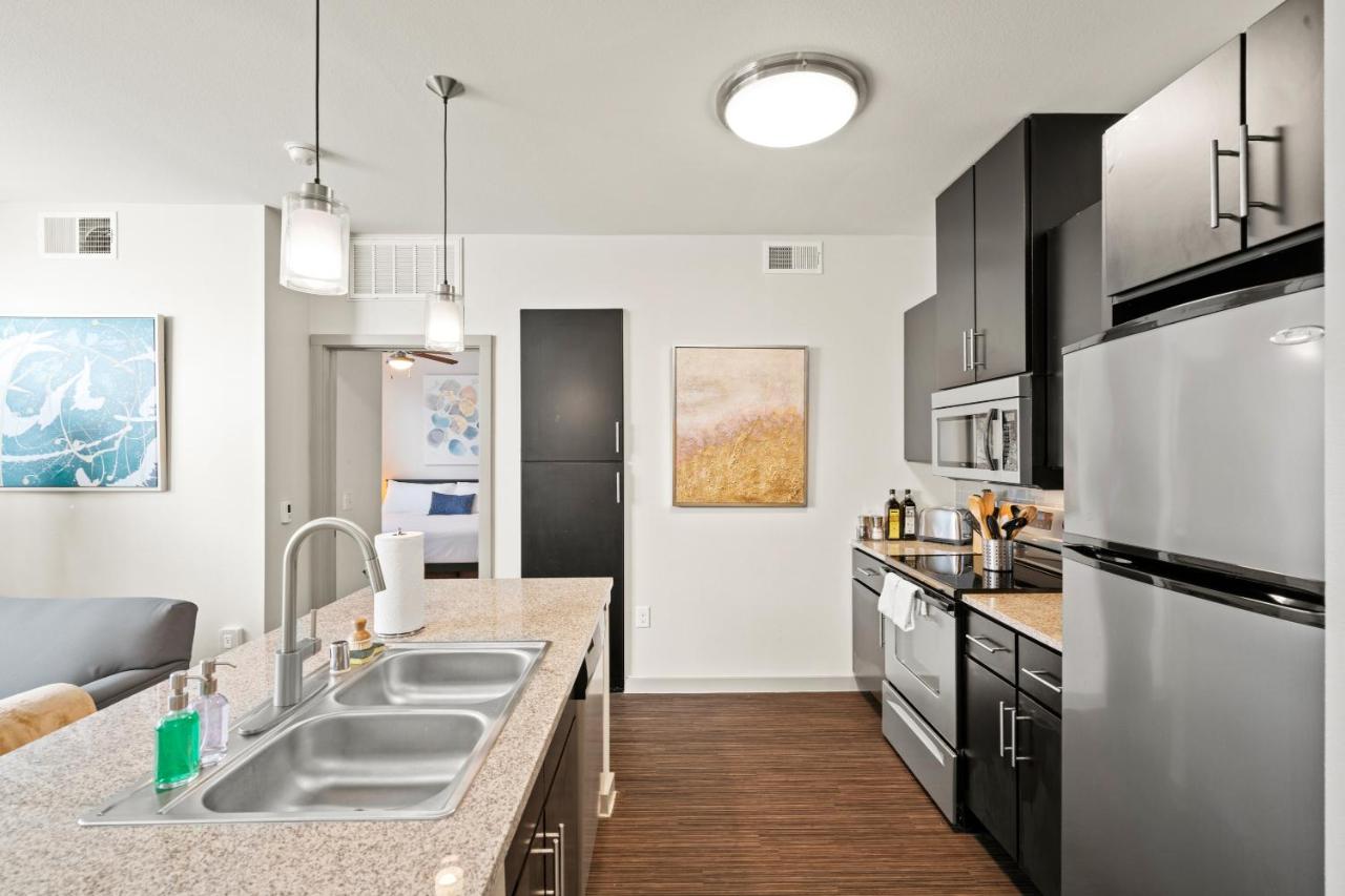 One-Bedroom Apartment (Self Check-in with Virtual Front Desk) at Kasa Highland Park Dallas