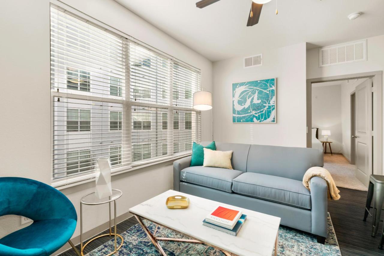 One-Bedroom Apartment (Self Check-in with Virtual Front Desk) at Kasa Highland Park Dallas