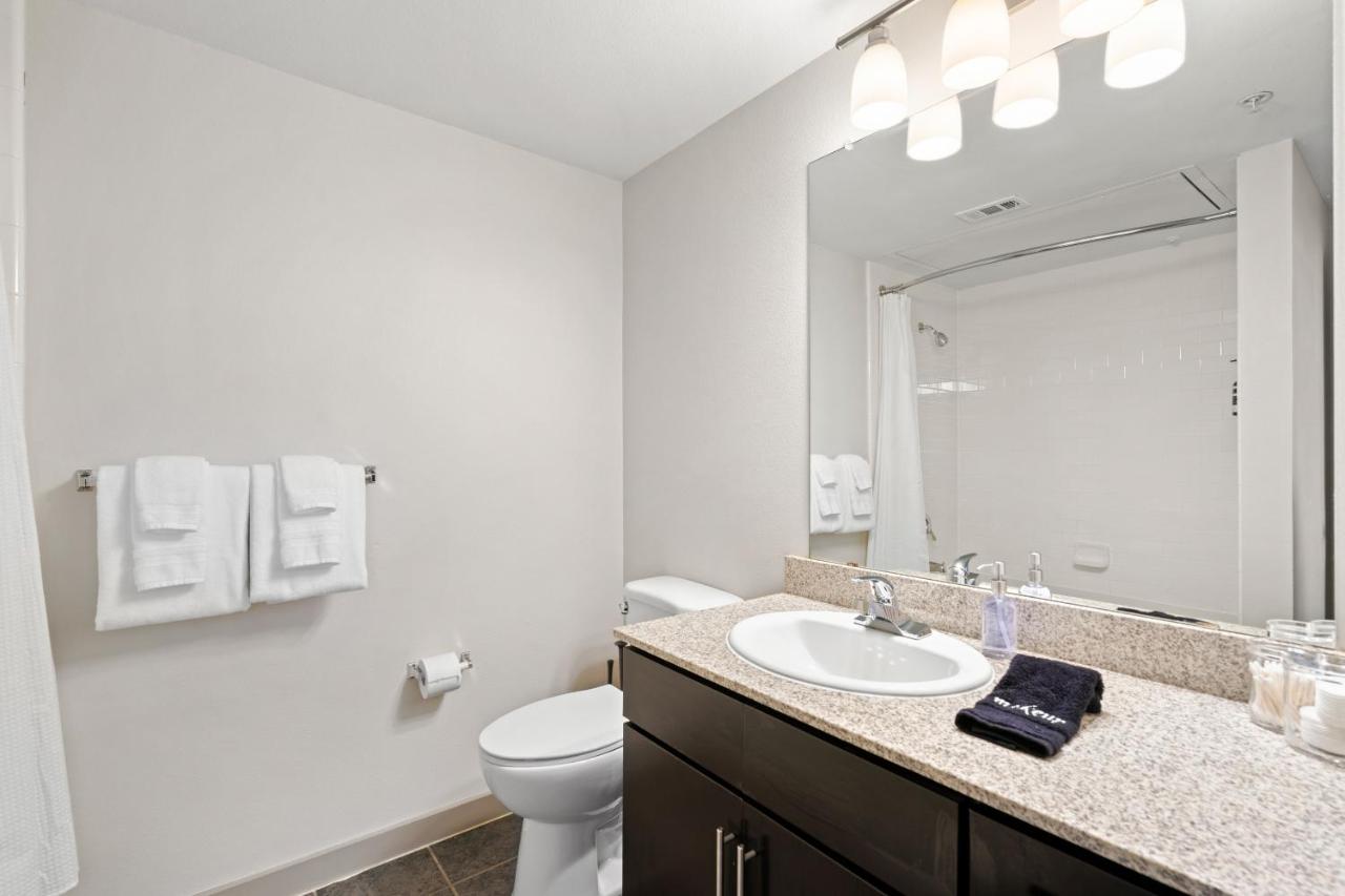 One-Bedroom Apartment (Self Check-in with Virtual Front Desk) at Kasa Highland Park Dallas